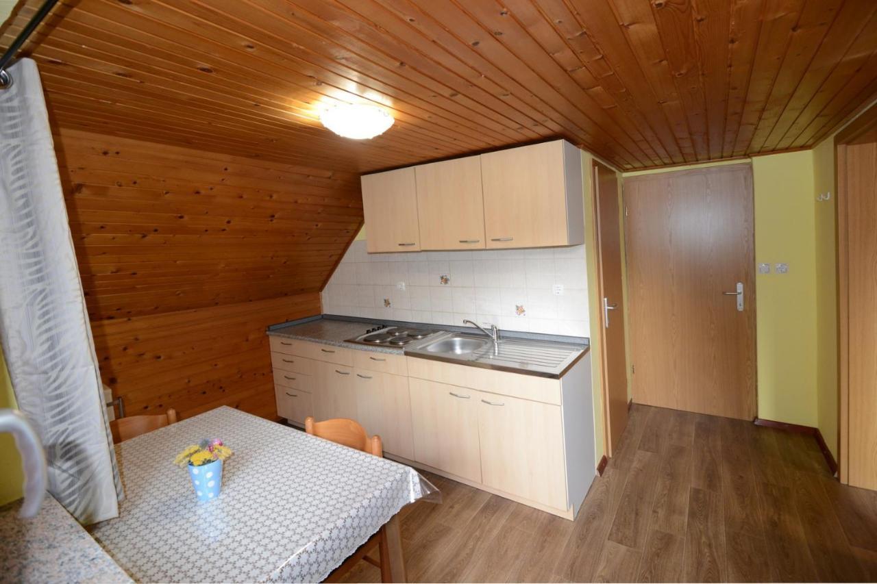Farmhouse Pri Miklavu Bohinj Exteriör bild