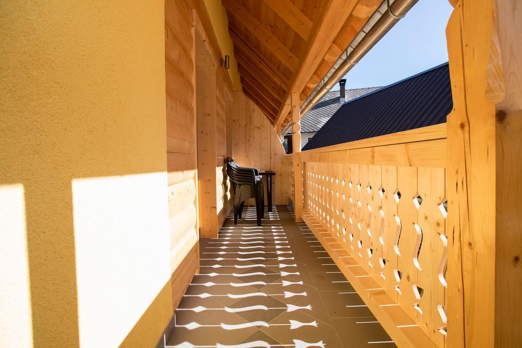 Farmhouse Pri Miklavu Bohinj Exteriör bild