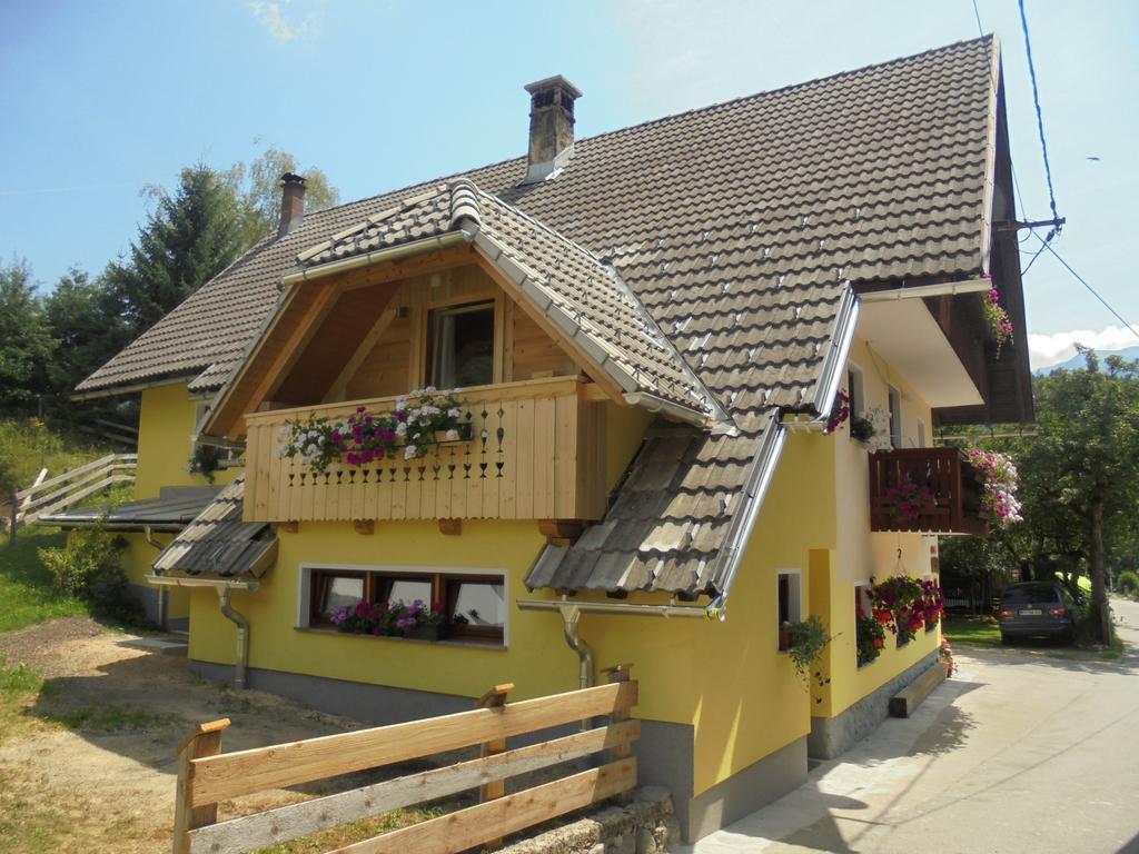 Farmhouse Pri Miklavu Bohinj Exteriör bild