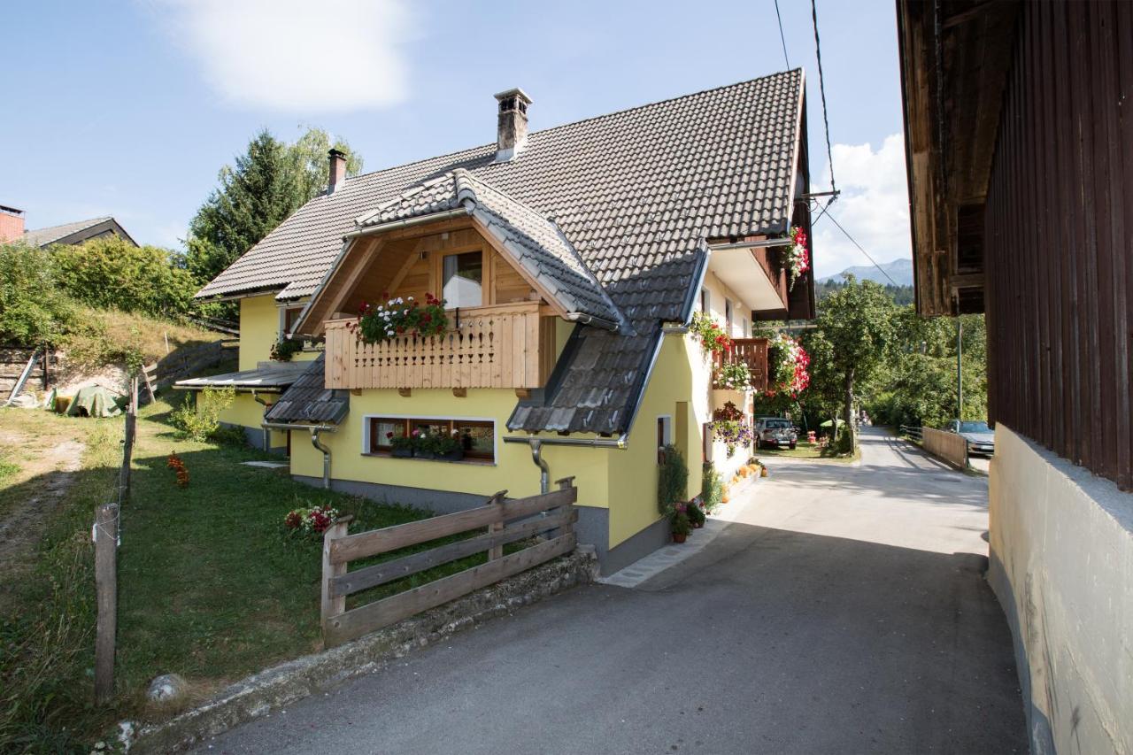 Farmhouse Pri Miklavu Bohinj Exteriör bild
